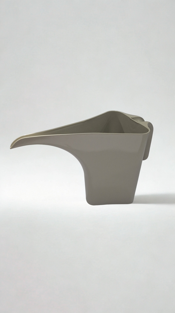 Concorde-watering-can-white-stone